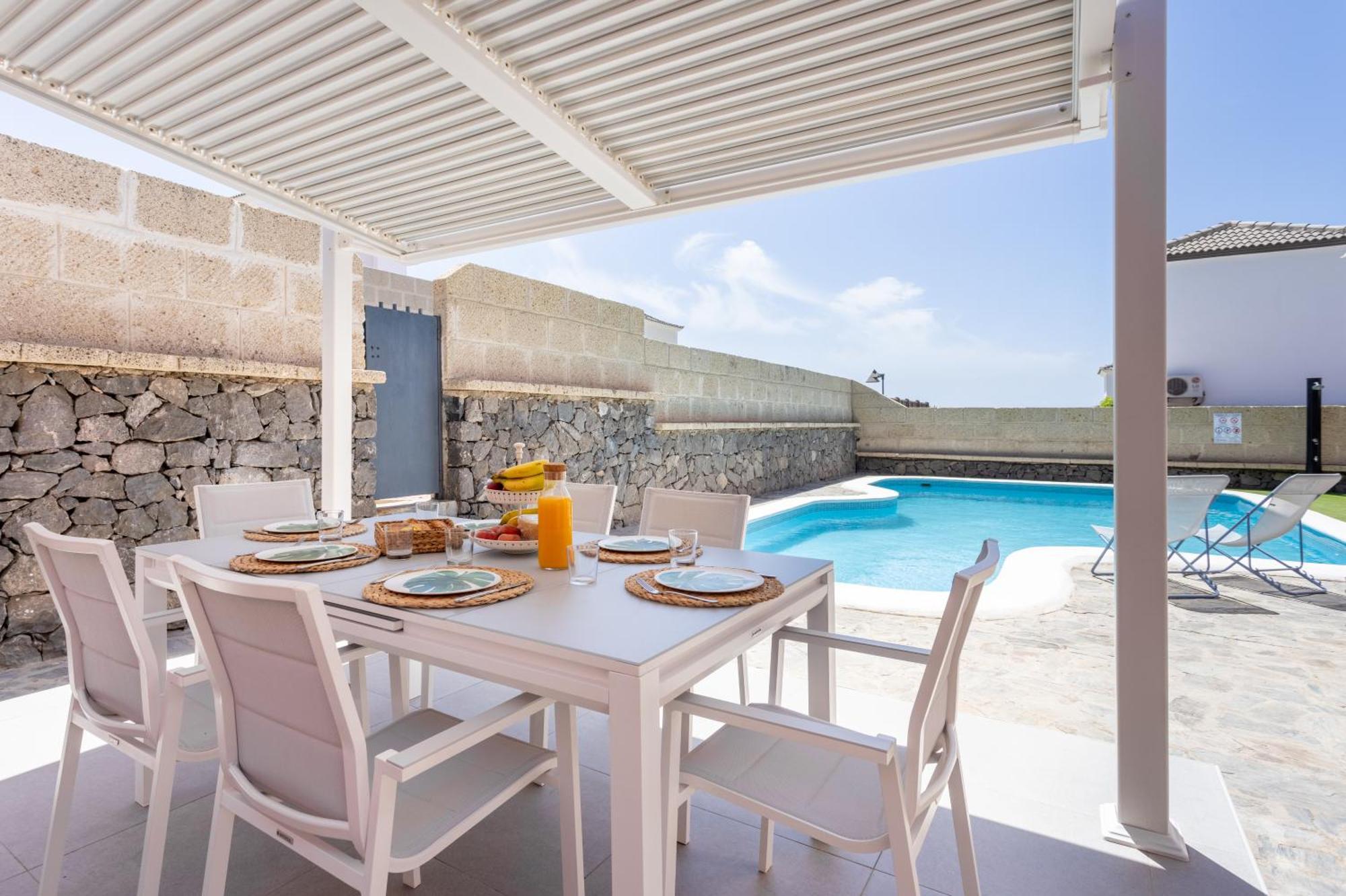 Villa Chloe Costa Adeje Tenerifesummervillas Giant Private Pool 11 Meters Long 外观 照片